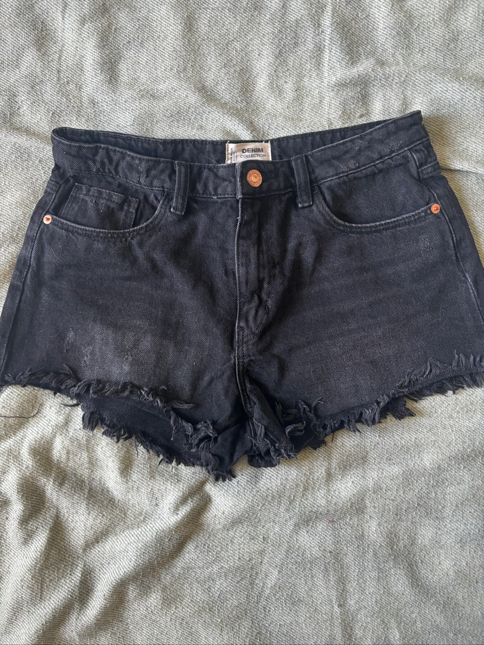 251/  Frayed effect black denim shorts - Tally Weijl - Size 40 – photo 2